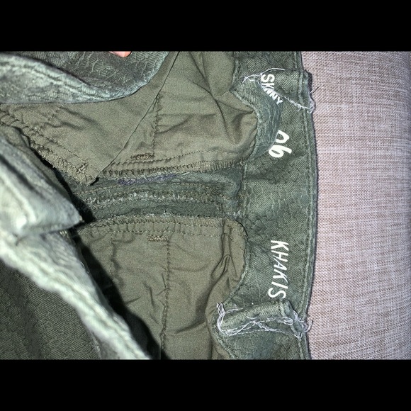 GAP textured print green skinny pants - Picture 4 of 5